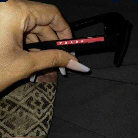 Prada sunglasses - Picture 2 of 3